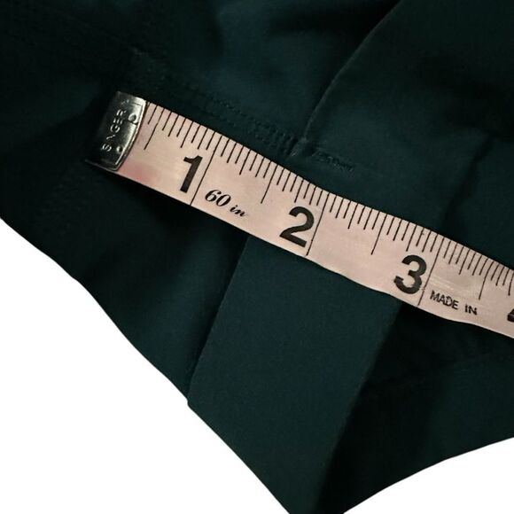 Lululemon Spring Break Away Short
Deep Green ~ size 4 - Picture 11 of 12